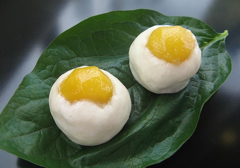 銘菓宮田ホタル（季節限定）